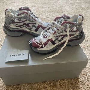 Worn once Women Balenciaga Runners (37)